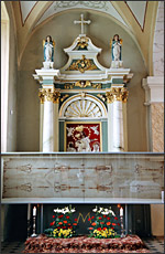 Rožinio Švč. Mergelės Marijos altorius. Fotografija Rimvydo Sprindžio